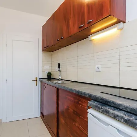 *lxviii * Ντουμπρόβνικ